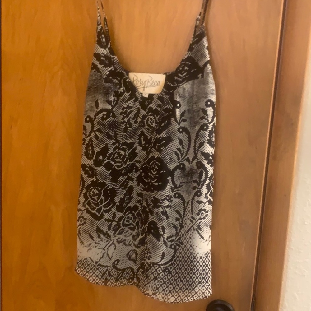 RoryBeca size XS black and white blouse